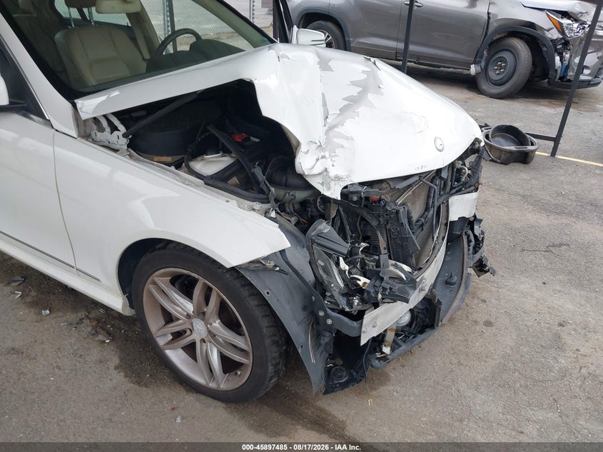 MERCEDES-BENZ C 300 2014 VIN WDDGF8AB9EG171796