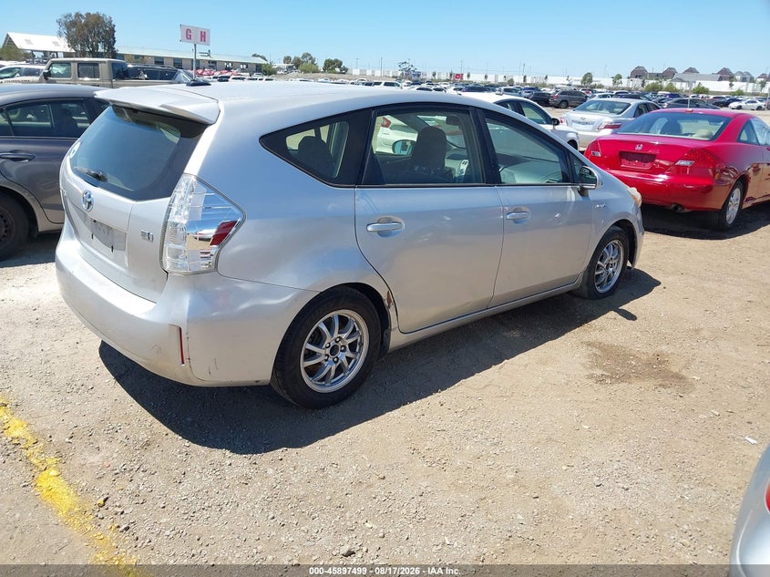 2014 TOYOTA PRIUS V auction photo 4