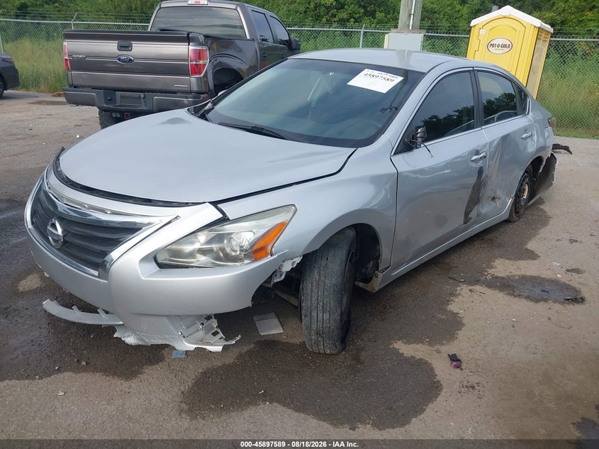 2014 Nissan Altima, Left Side, IAAI, VIN 1N4AL3AP3EN365068 — photo 2