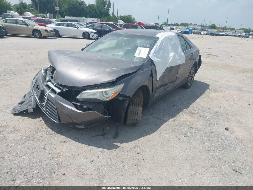 2015 Toyota Camry, Перёд и зад, IAAI, VIN 4T1BF1FK0FU876134 — фото 2