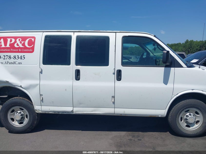 CHEVROLET EXPRESS CARGO VAN 2007 VIN 1GCHG35U571106931