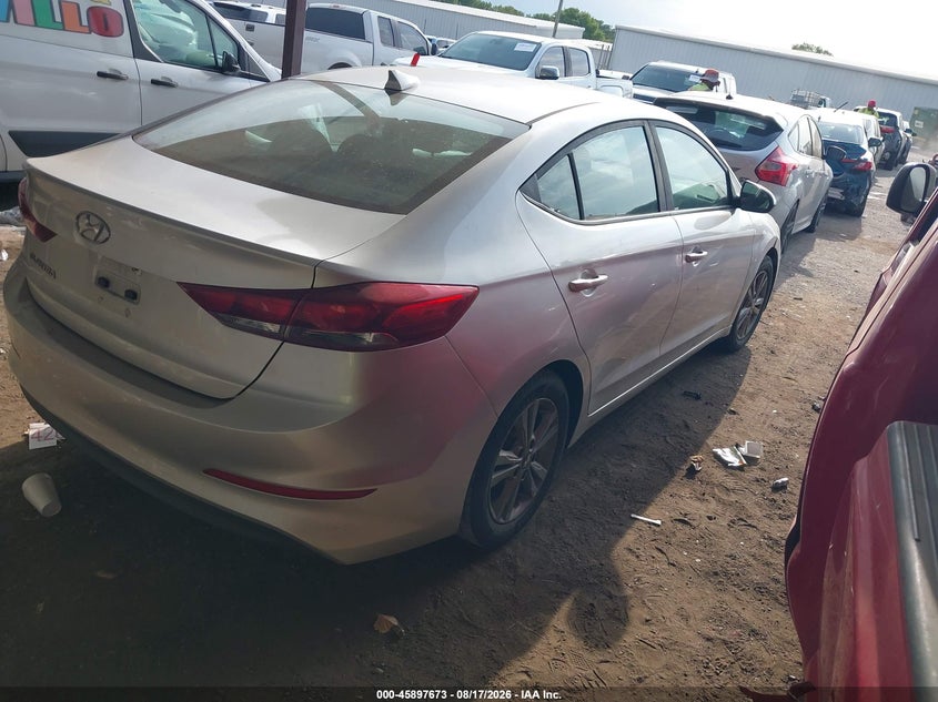 2018 HYUNDAI ELANTRA auction photo 4