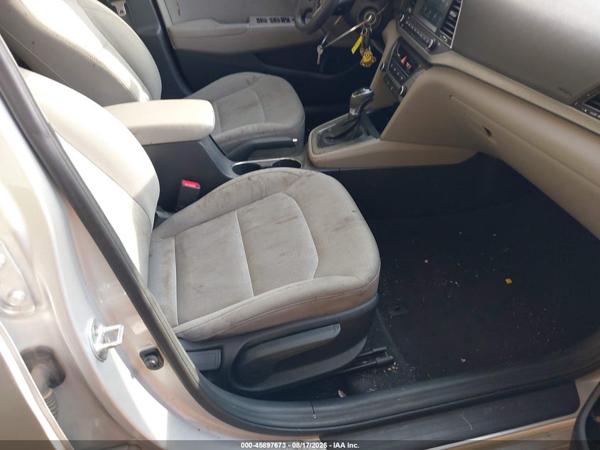 2018 HYUNDAI ELANTRA auction photo 5