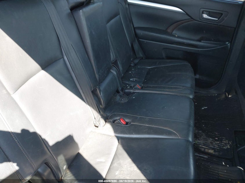 TOYOTA HIGHLANDER - zdjęcie 8