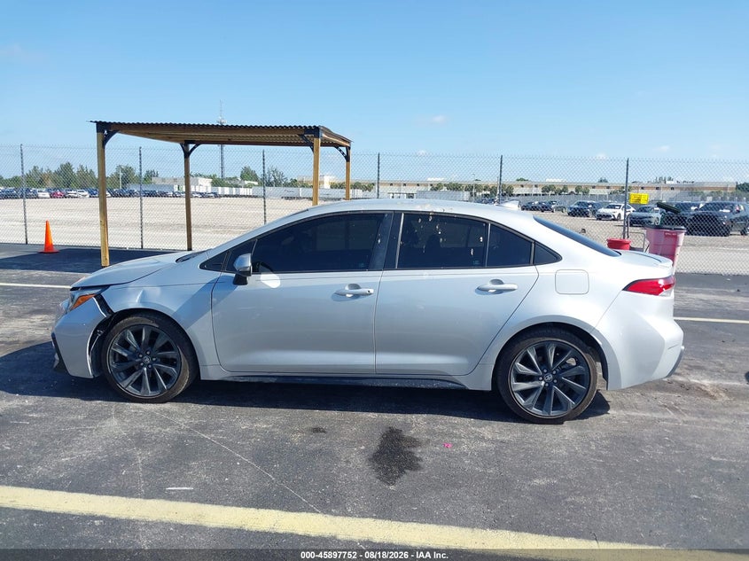 TOYOTA COROLLA - zdjęcie 14
