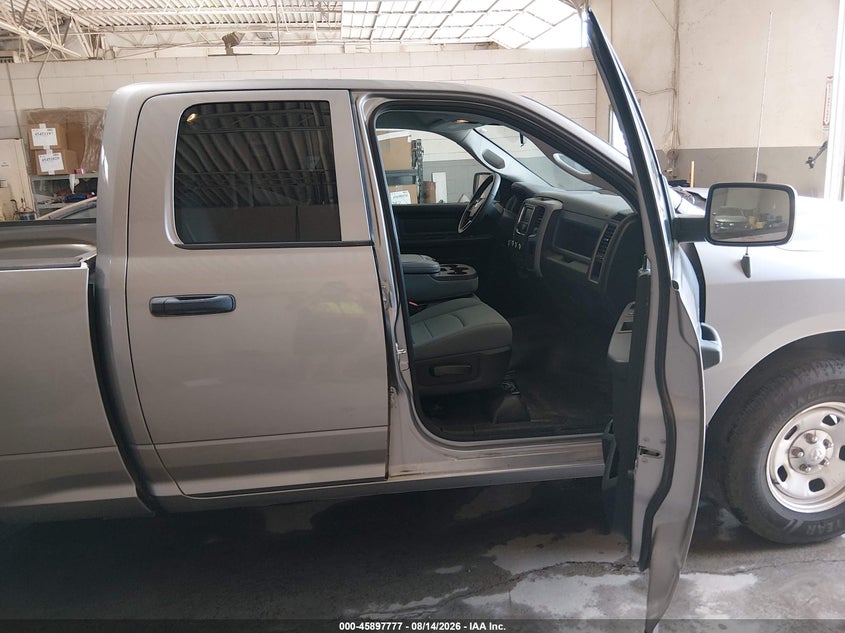 2019 RAM 1500 CLASSIC auction photo 5