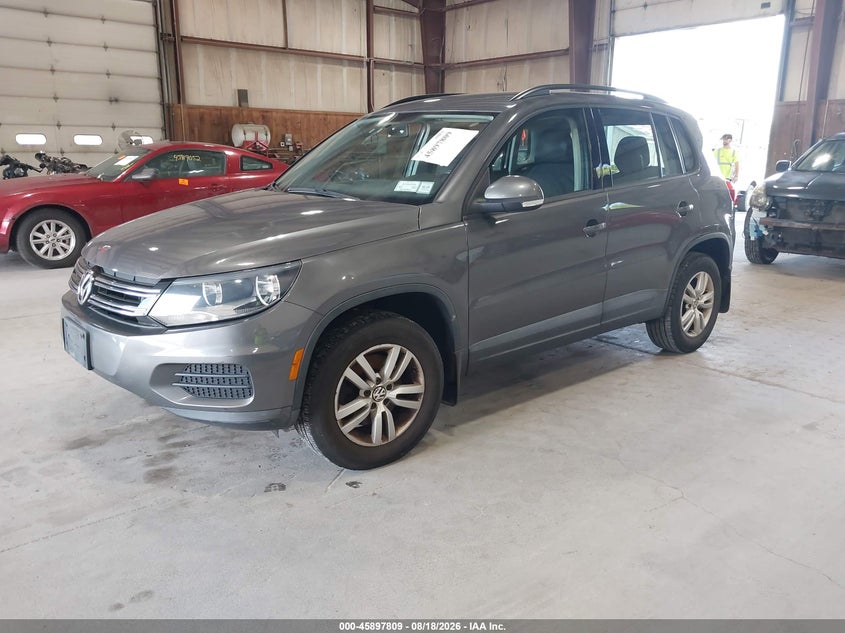 2015 VOLKSWAGEN TIGUAN auction photo 2