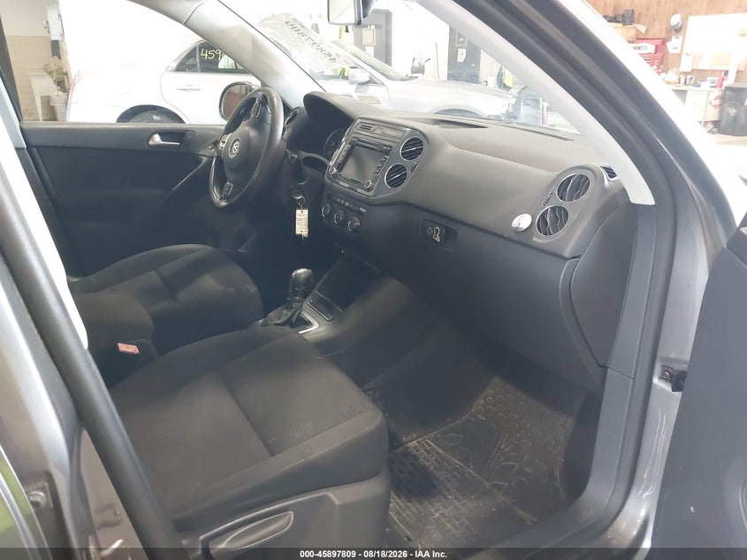2015 VOLKSWAGEN TIGUAN auction photo 5