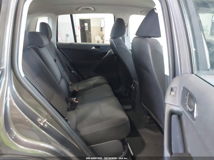 2015 VOLKSWAGEN TIGUAN auction photo 8