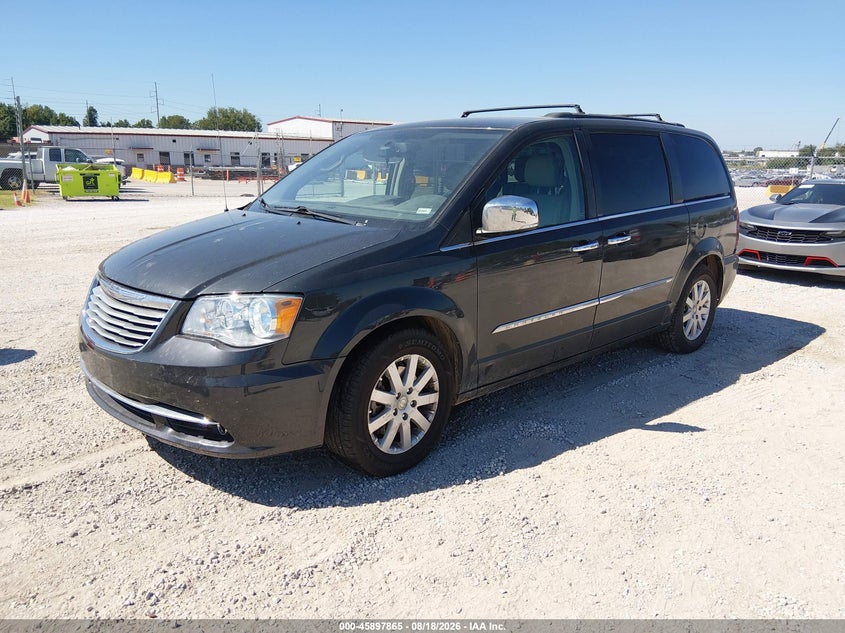 2012 Chrysler Town & Country Touring-L, Right Side, IAAI, VIN 2C4RC1CG4CR327654 — photo 2