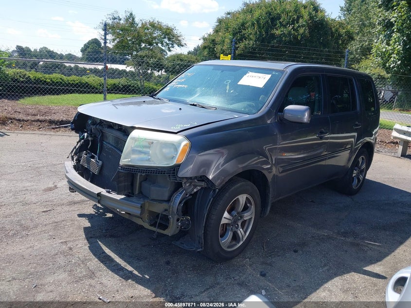 2015 HONDA PILOT SE · Фото 15