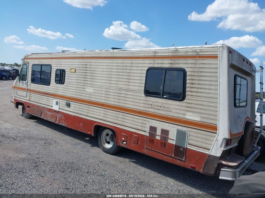 1985 CHEVROLET P30 auction photo 3