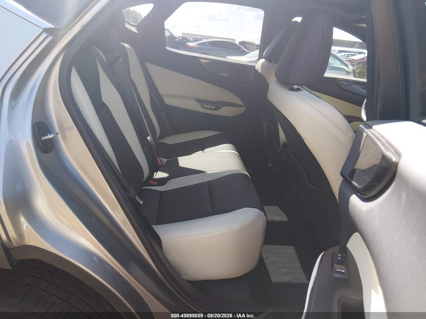 2024 LEXUS NX 350 auction photo 8