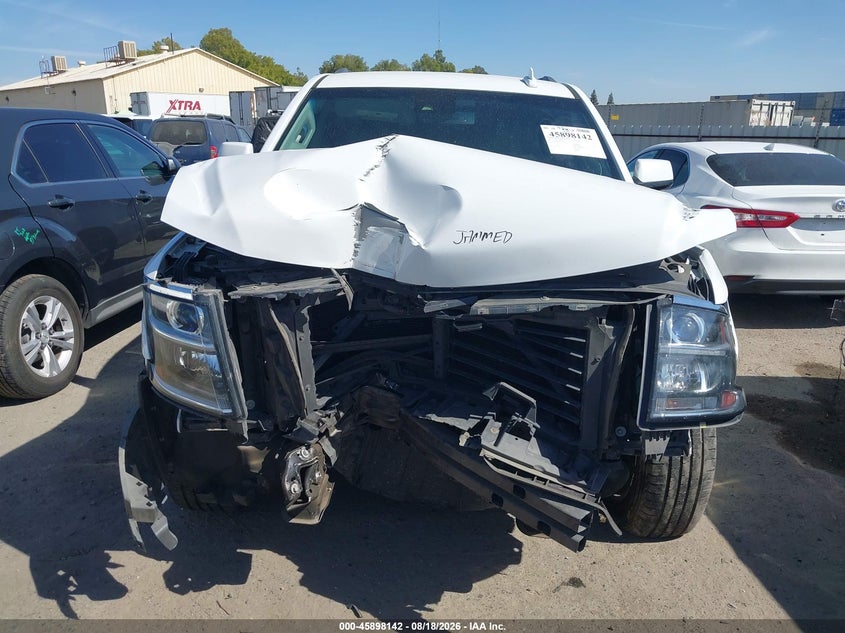 CHEVROLET SUBURBAN - zdjęcie 17