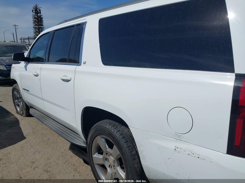 CHEVROLET SUBURBAN - zdjęcie 19