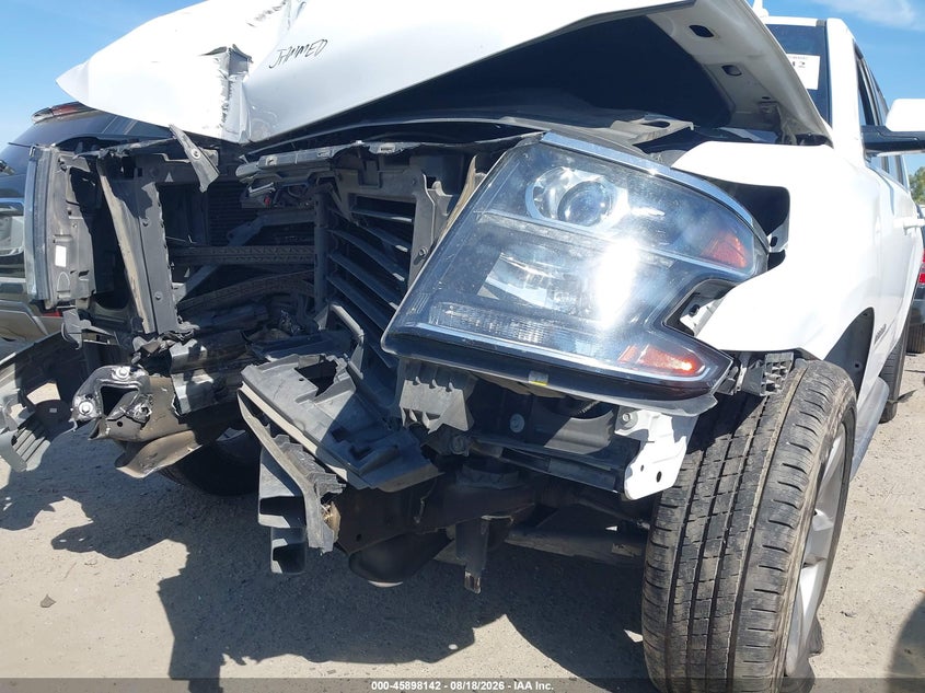 CHEVROLET SUBURBAN - zdjęcie 14