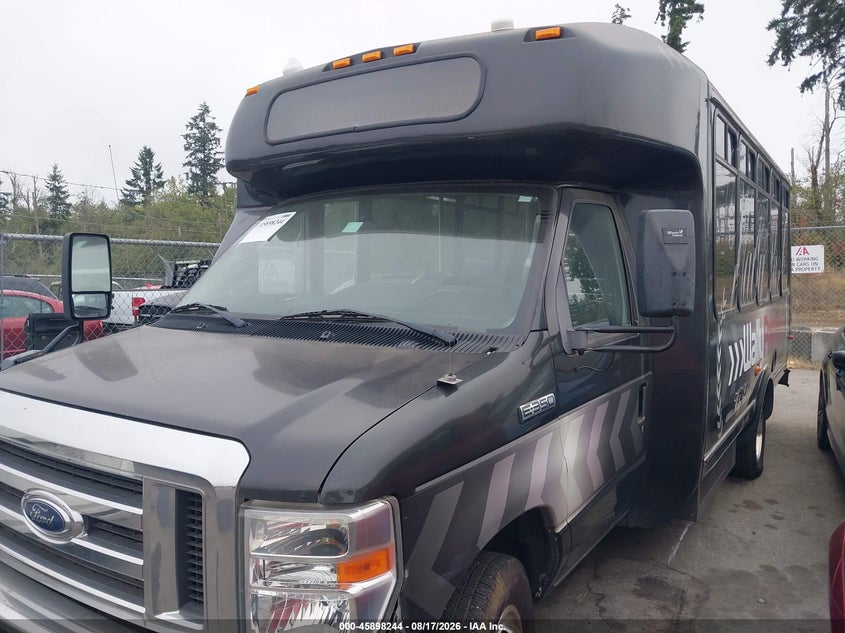 2011 FORD E-350 CUTAWAY auction photo 2