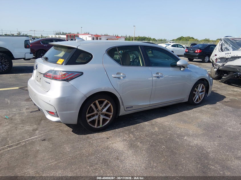 2016 LEXUS CT 200H auction photo 4
