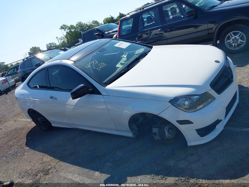 MERCEDES-BENZ C 250 2015 VIN WDDGJ4HB5FG392648