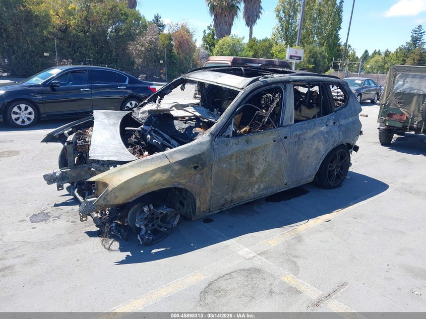 2014 BMW X3, Total Burn, IAAI, VIN 5UXWX9C52E0D13285 — photo 2