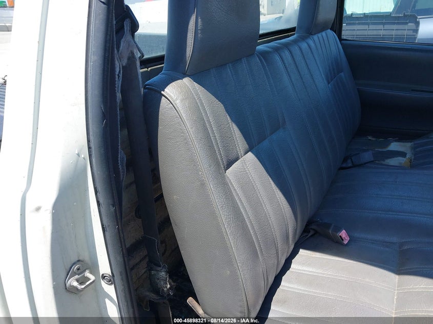 1996 TOYOTA T100 auction photo 8