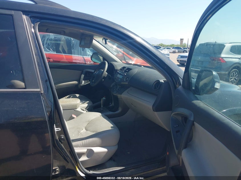 2010 TOYOTA RAV4 auction photo 5