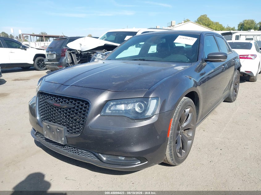 2021 Chrysler 300, Right Rear, IAAI, VIN 2C3CCABG6MH506118 — photo 2