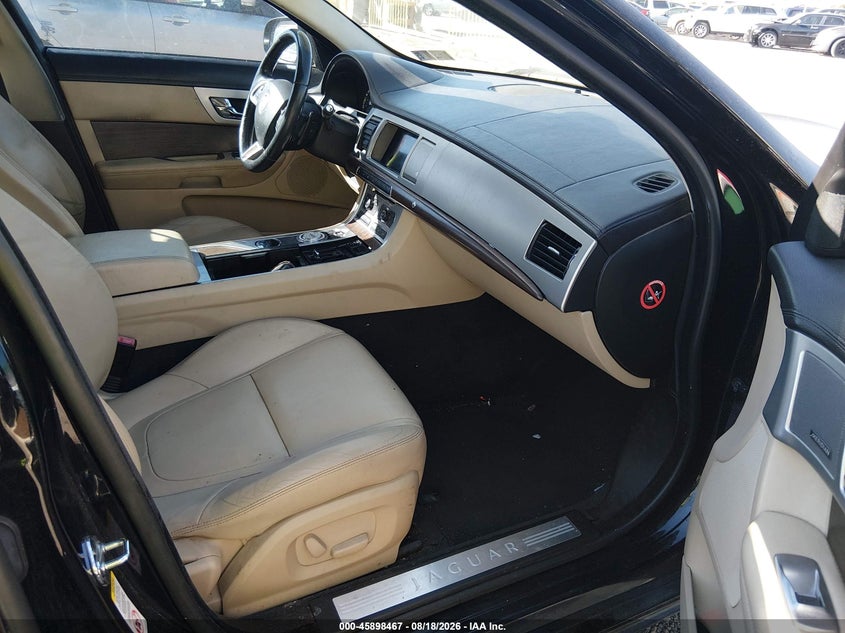 2013 JAGUAR XF auction photo 5
