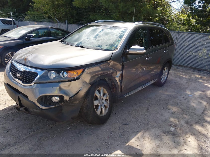 2013 KIA SORENTO auction photo 2