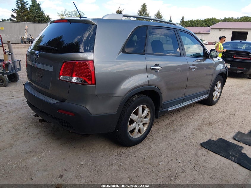 2013 KIA SORENTO auction photo 4