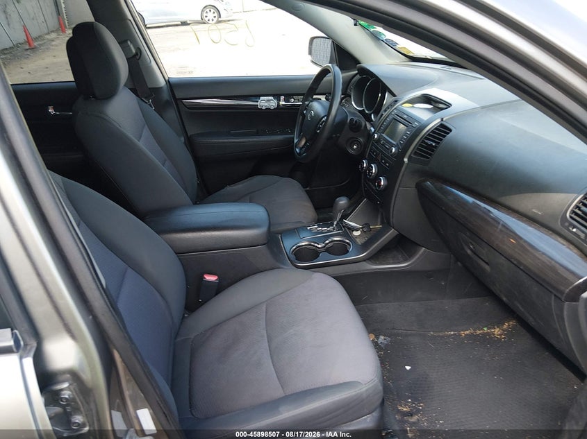 2013 KIA SORENTO auction photo 5