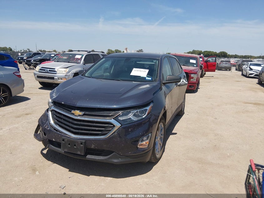 2019 Chevrolet Equinox, Right Front, IAAI, VIN 3GNAXHEV8KS528665 — photo 2
