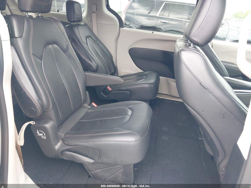 2020 CHRYSLER PACIFICA auction photo 8