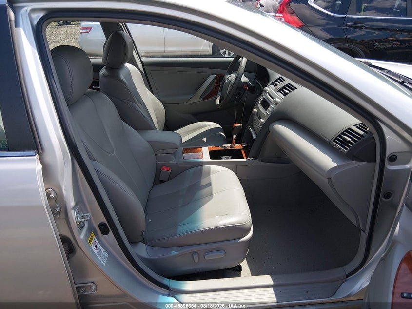 2011 TOYOTA CAMRY auction photo 5