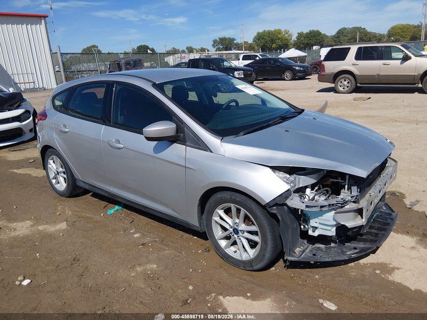 Vin: 1fadp3k20jl272874, lot: 46397780, ford focus se 2018 img_1