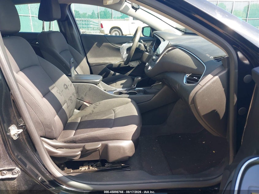 2019 CHEVROLET MALIBU auction photo 5