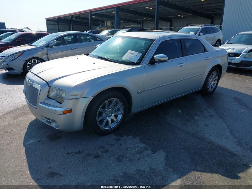 2006 Chrysler 300C, Right Side, IAAI, VIN 2C3LA63H16H281426 — photo 2