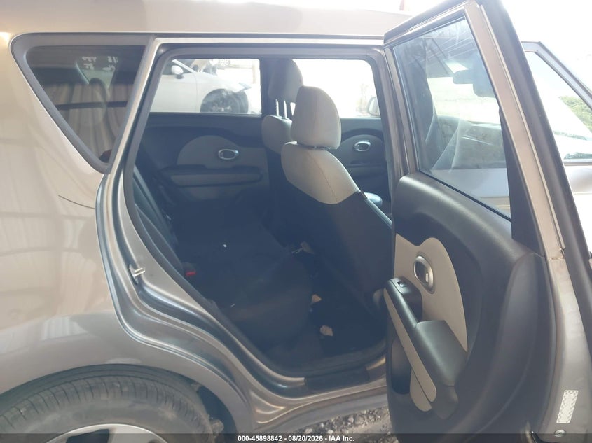 2017 KIA SOUL auction photo 8