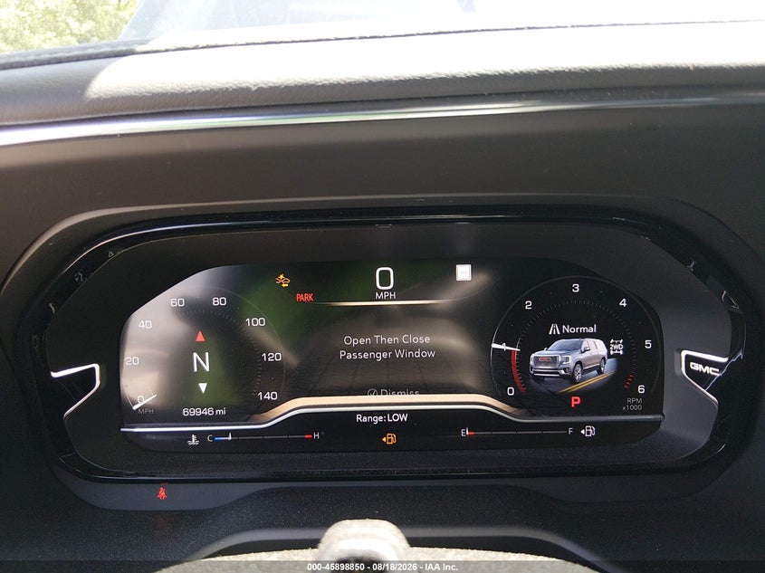 2023 GMC YUKON auction photo 7