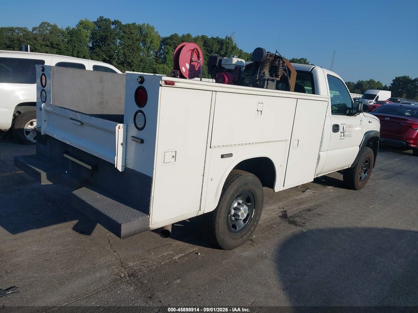 2003 CHEVROLET SILVERADO 2500HD auction photo 4