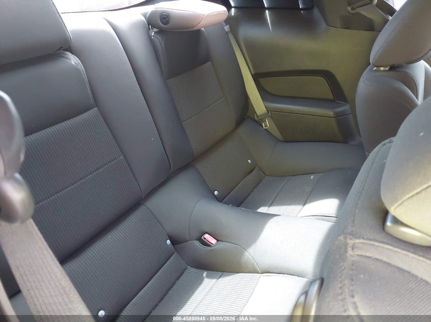 2012 FORD MUSTANG auction photo 8