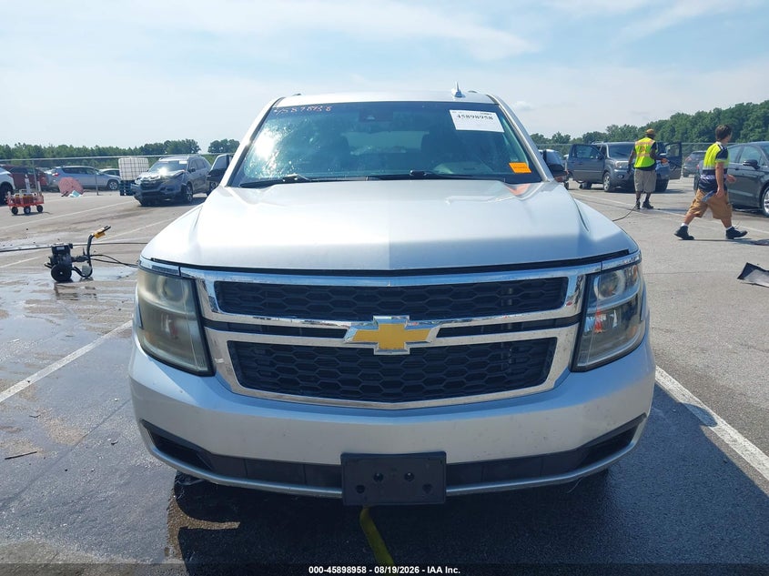 CHEVROLET SUBURBAN - zdjęcie 11
