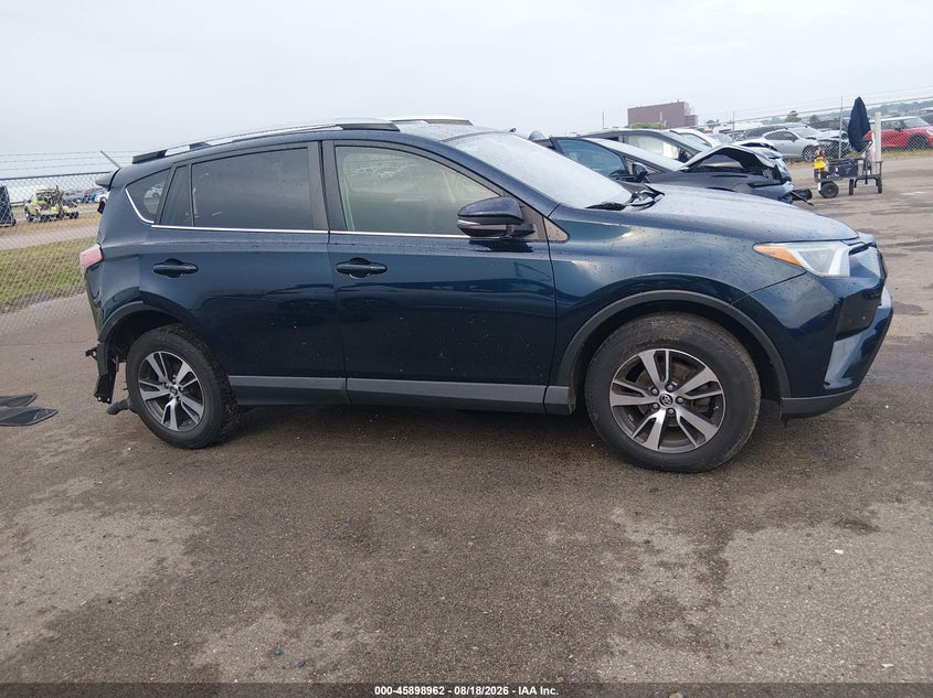 TOYOTA RAV4 - zdjęcie 13