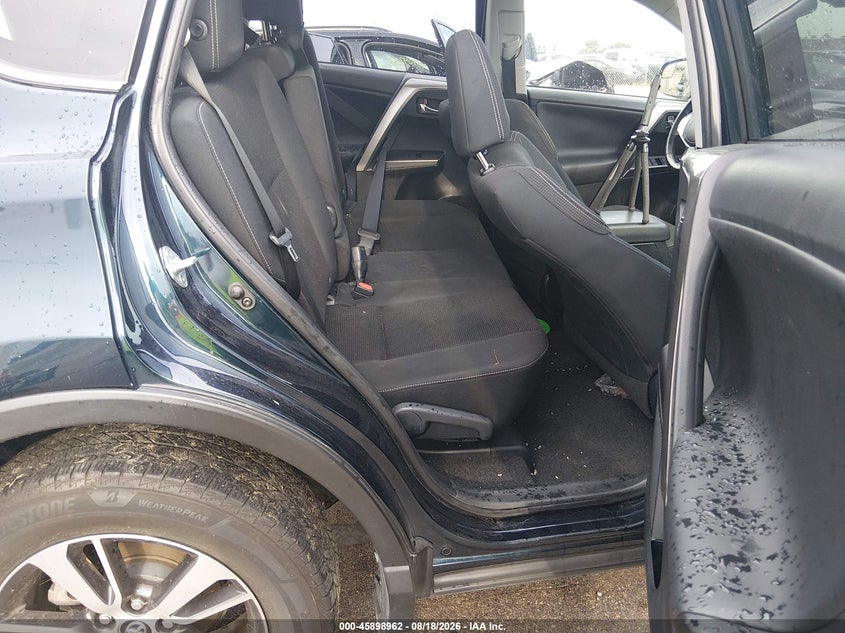 TOYOTA RAV4 - zdjęcie 8