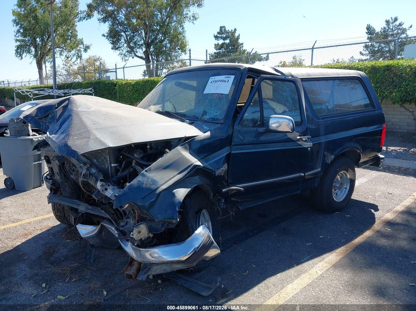 1994 Ford Bronco U100, Front End, IAAI, VIN 1FMEU15N1RLB60061 — photo 2