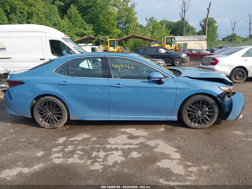 TOYOTA CAMRY - zdjęcie 12