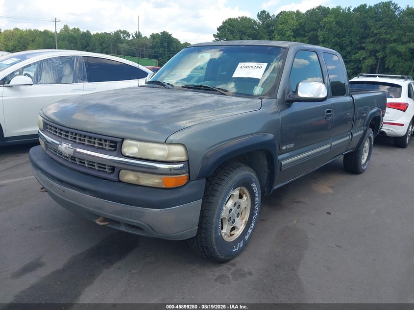 2001 Chevrolet Silverado, Normal Wear & Tear, IAAI, VIN 1GCEK19T51E101977 — photo 2