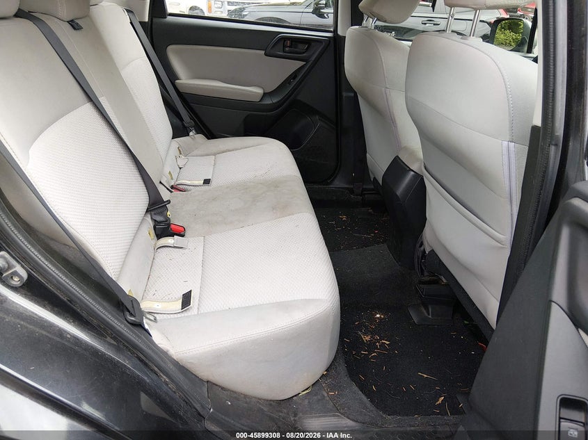 2016 SUBARU FORESTER auction photo 8