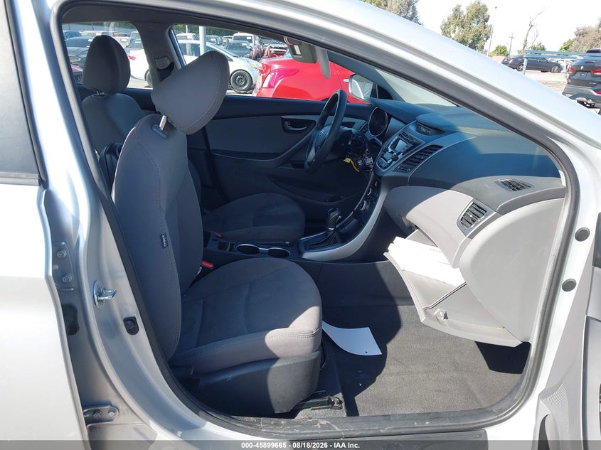 2016 HYUNDAI ELANTRA auction photo 5