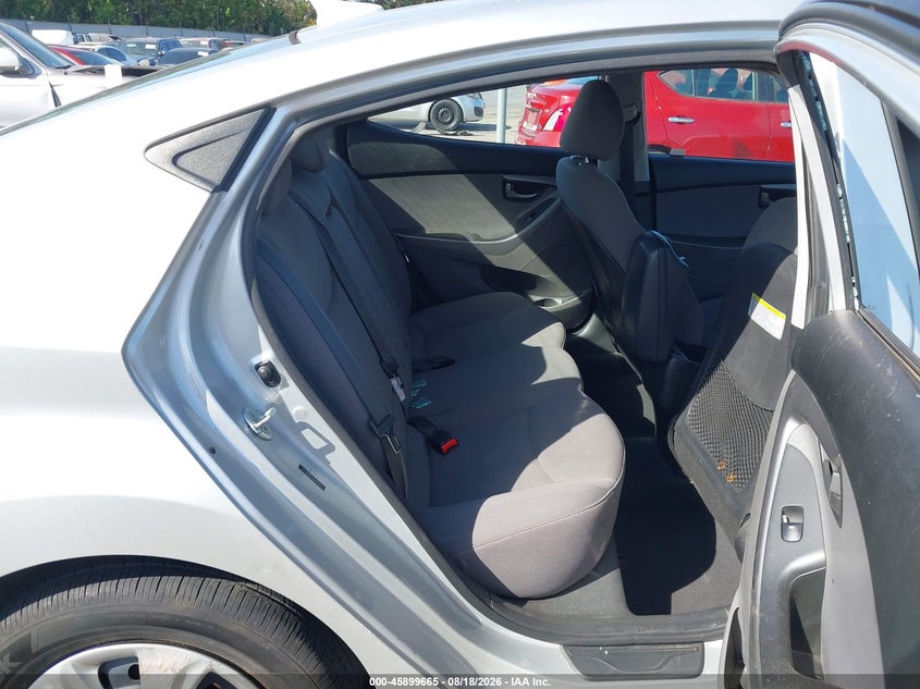 2016 HYUNDAI ELANTRA auction photo 8